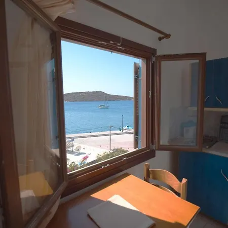 Calypso Aparthotel