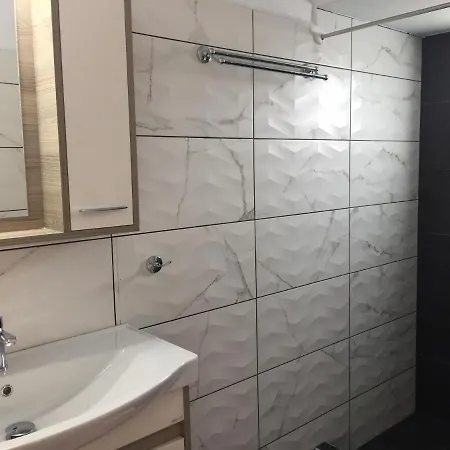 Calypso アパートホテル 4*